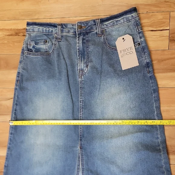 💜 FRYE AND CO. Size 8 Long Denim Skirt In Color Marley Wash NWT - Picture 9 of 14